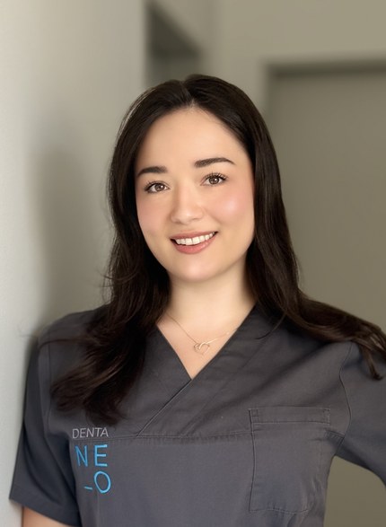 dentaneo_ Zahnärztin Nora Bani Al-Marjeh